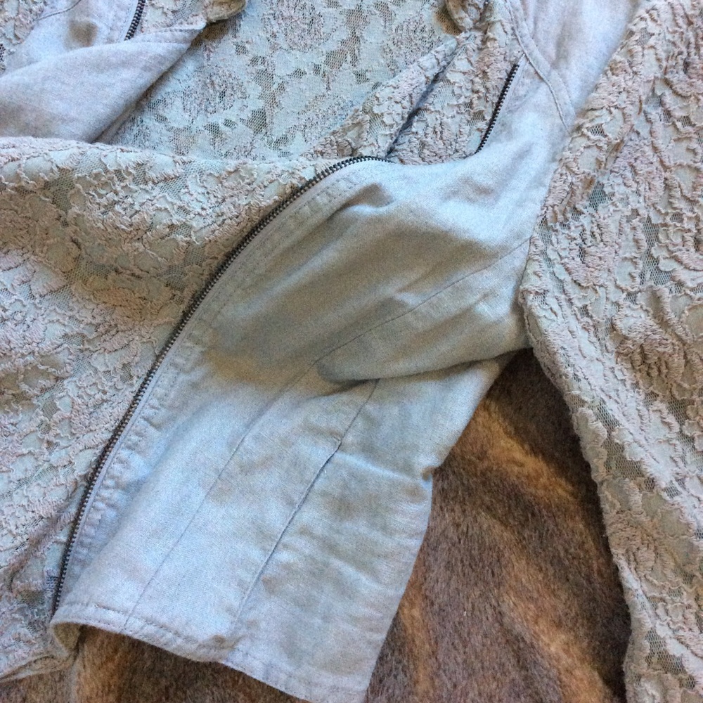 Lace jacket - Picture 3 of 4